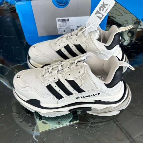 スニーカー Adidas X Balenciaga Sneakers Balenciaga Triple S adidas White Black Men's